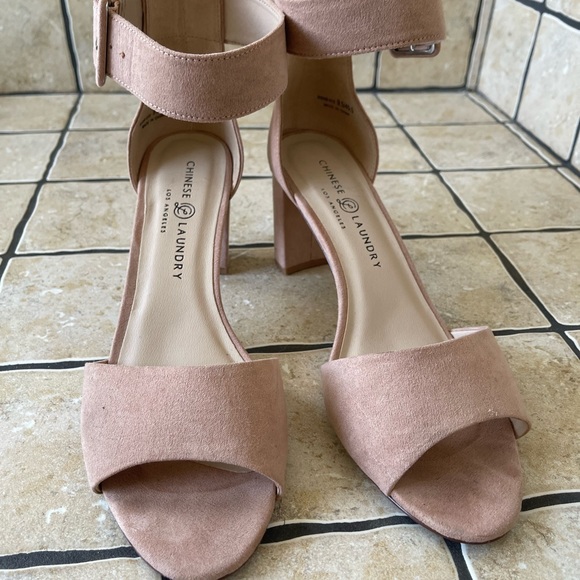 Chinese Laundry Rumor Sandal - Picture 2 of 6